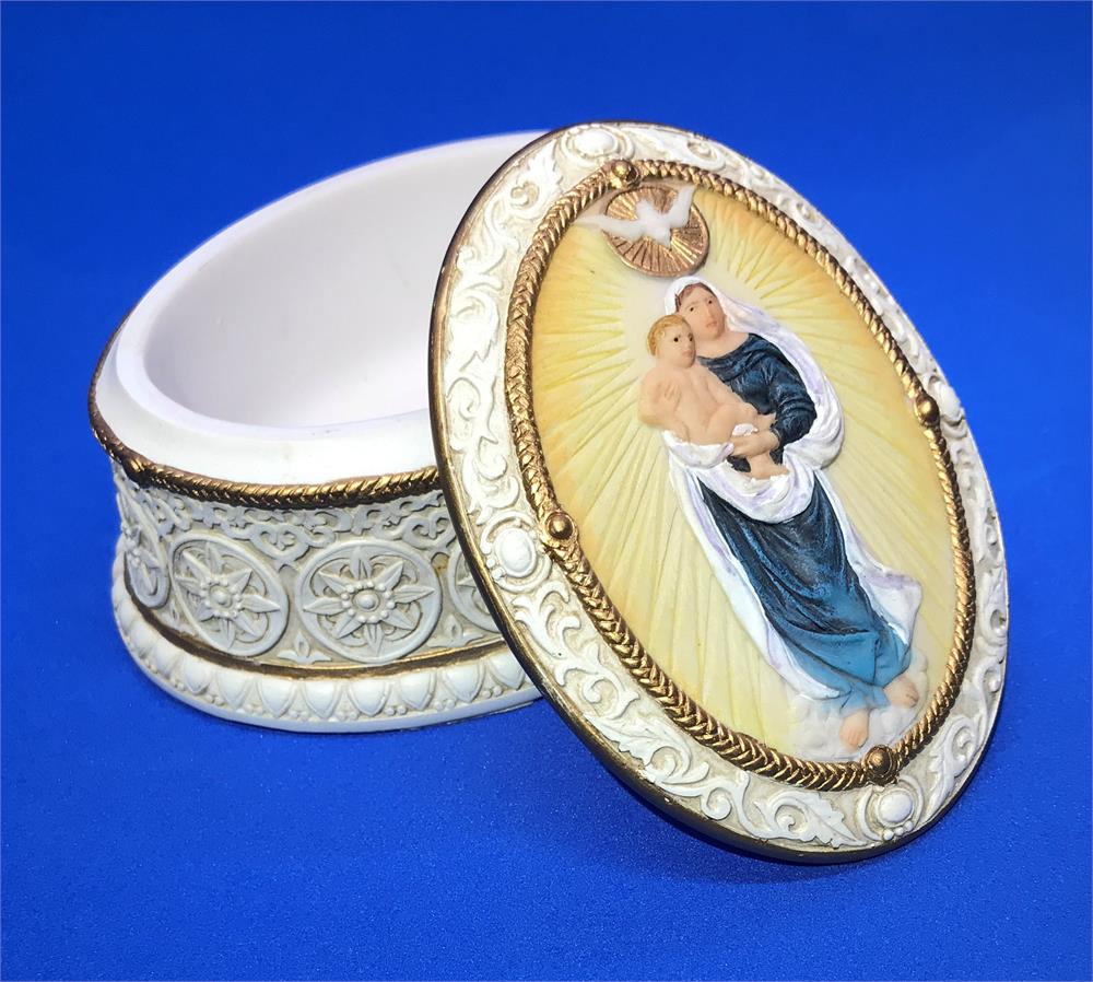 Veronese Madonna & Child oval box in full color, 3.5"x4.5"x2", # 18427-sale||